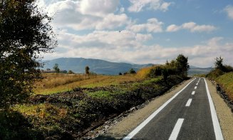 O fostă cale ferată din Cluj, transformată în pistă de biciclete. Peisajele sunt superbe