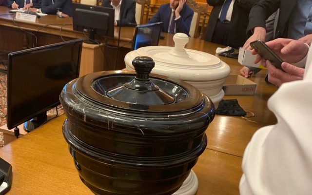Moţiunea PSD "Stop sărăciei, scumpirilor şi penalilor. Jos Guvernul Cîţu!", supusă la vot în Parlament