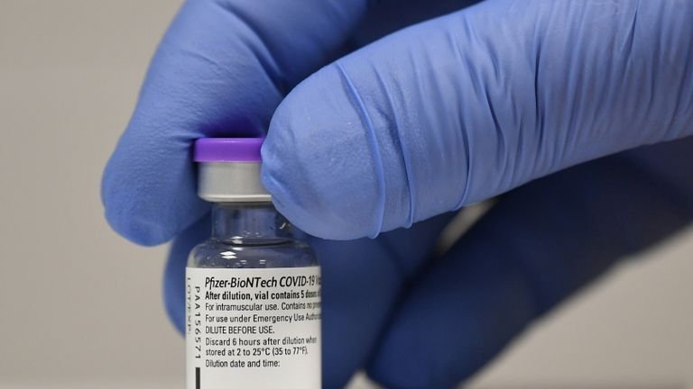Noi date. Cât timp și împotriva căror tulpini oferă protecție vaccinul Pfizer