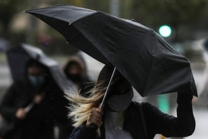 Vine frigul! Vânt şi precipitaţii în următoarele zile