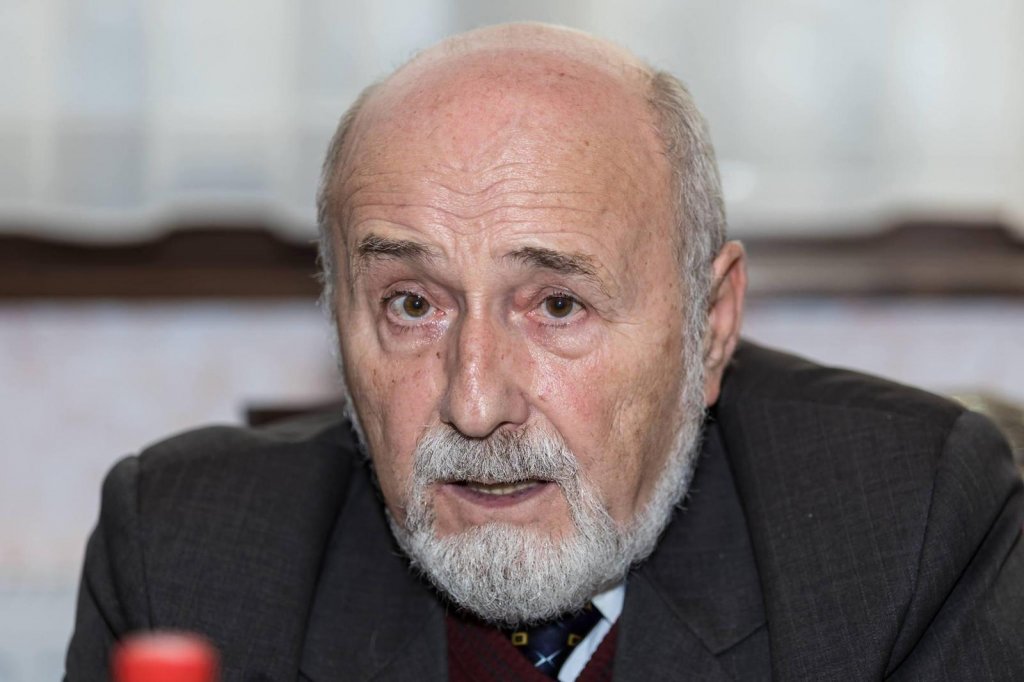 Membru fondator al PNL Cluj: „N-ar putea cele două partide majoritare să-și dea mâna pe un program de criză fundamentat?”