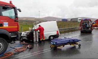 Accident la ieșire de pe A3 în Gilău. Trafic blocat