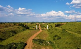 Blocaj pe un lot din A3. Constructorul mai vrea bani, CNAIR nu-i dă. "Timpul trece, leafa merge"