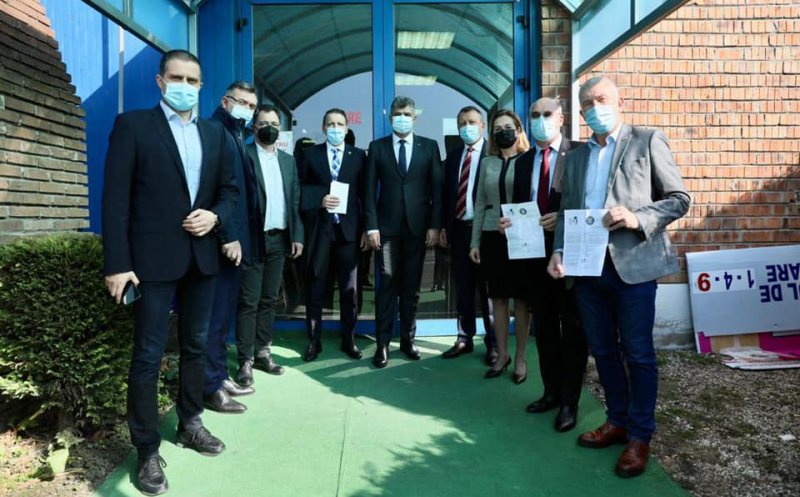 După ce au votat împotriva guvernului Cioloș, liderii PSD s-au vaccinat cu a treia doză de ser anti-COVID
