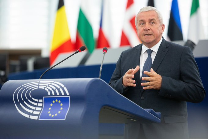 Daniel Buda, mesaj din Parlamentul European: UE trebuie să garanteze durabilitatea fermierilor!