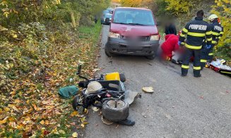 ACCIDENT grav în Cluj. Un bărbat a murit pe loc şi o femeie e în stare gravă la spital după ce au fost spulberaţi de pe un moped