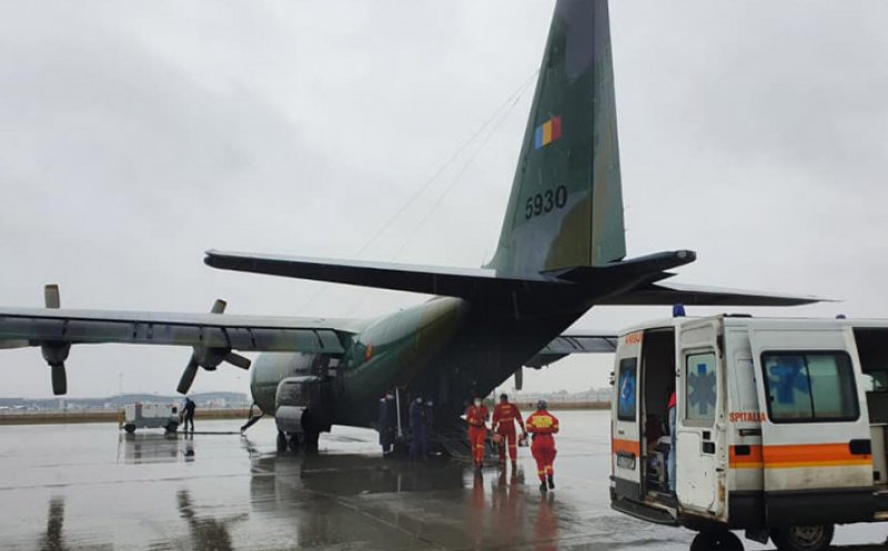 O aeronavă militară a transportat de la Cluj-Napoca, în Polonia, trei pacienţi COVID în stare gravă