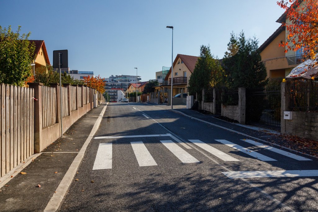 Strada din Bună Ziua, care a trecut la Primărie după 5 ani, este modernizată şi oferă alternativă cu Calea Turzii