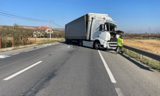 Impact violent între două camioane pe Cluj-Gherla. Trafic blocat