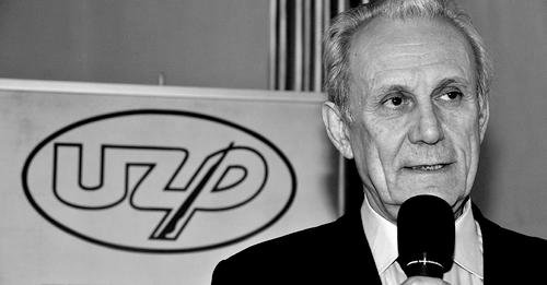 A murit jurnalistul Doru Dinu Glăvan, președinte al Uniunii Ziariștilor Profesioniști din România. Era infectat cu COVID-19