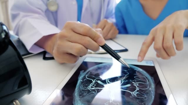 Cercetătorii au descoperit cauza evoluţiei bolii Alzheimer