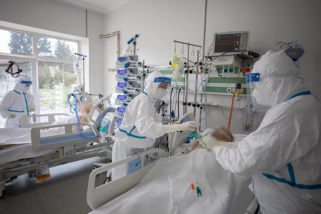 Valul 4 a crescut de peste 6 ori consumul de medicamente anti-COVID în spitale. Câte mai sunt pe stoc