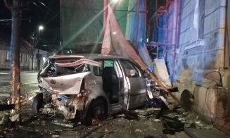 ACCIDENT în Cluj-Napoca: Beat la volan la 21 de ani astă noapte pe Moţilor. S-a oprit în zid şi s-a ales cu dosar penal