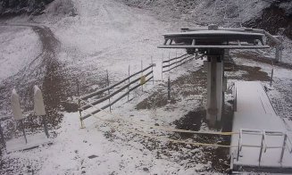 Ploi, frig și lapoviţă la Cluj! Pe Buscat a nins