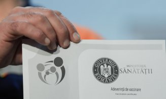 O asistentă care ar fi eliberat certificate de vaccinare false, reținută. Lua între 500 și 1500 lei de la pacienți