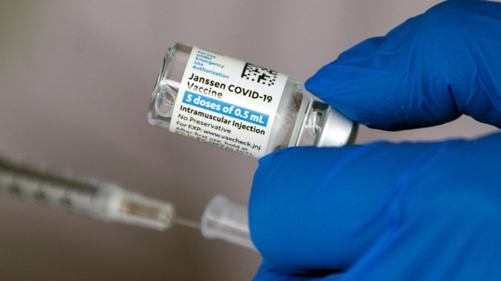 Maladie rară, adăugată de EMA pe lista efectelor adverse ale vaccinului Johnson&Johnson