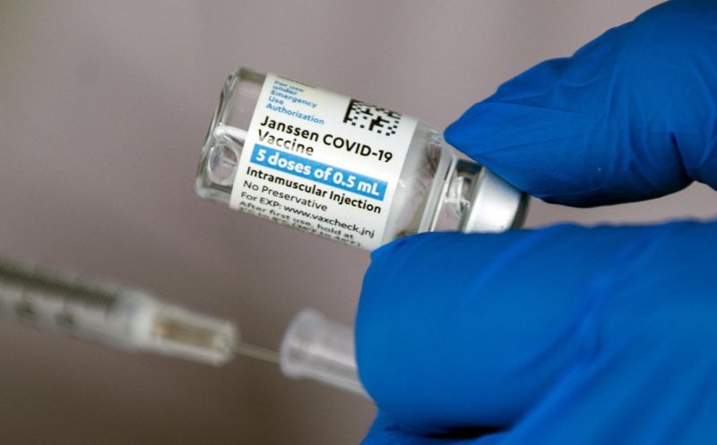 Maladie rară, adăugată de EMA pe lista efectelor adverse ale vaccinului Johnson&Johnson