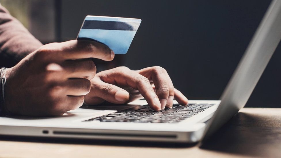 Noi amenzi ANPC pentru nereguli de Black Friday/ Lista cu magazinele și site-urile amendate