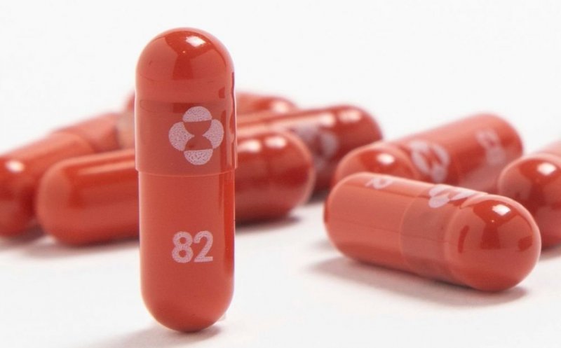 UE a aprobat pastila anti-COVID produsă de Merck. Urmează cea de la Pfizer