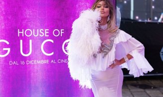 Mădălina Ghenea, interpreta Sophiei Loren din "House of Gucci", a strălucit pe covorul roşu la premiera din Milano