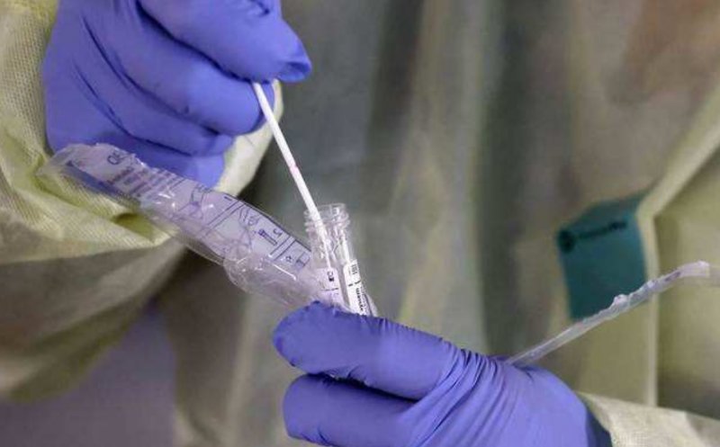O nouă întârziere. Când vor ajunge testele de salivă în şcoli