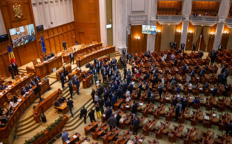 Parlamentul s-a întrunit pentru învestirea Guvernului Ciucă. De câte voturi are nevoie