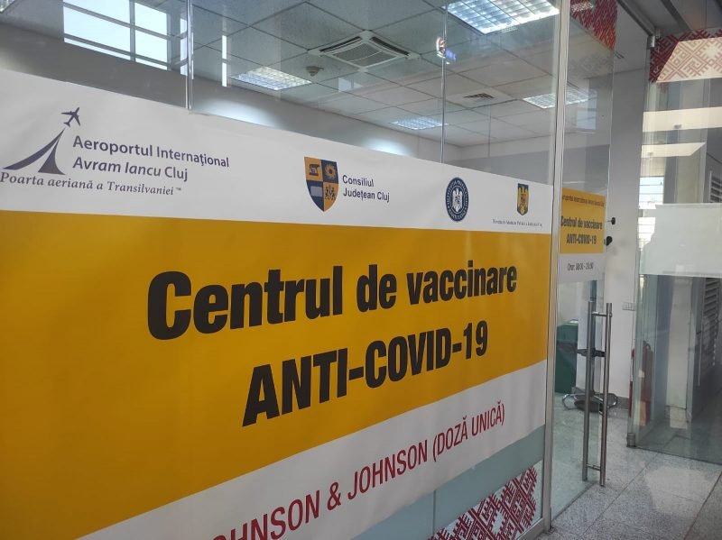 Minivacanţa de 1 Decembrie închide centrul de vaccinare din aeroport