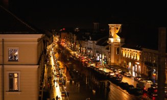 S-a deschis Târgul de Crăciun de la Cluj! Seara ploioasă nu i-a oprit pe clujeni să admire orașul din roata panoramică