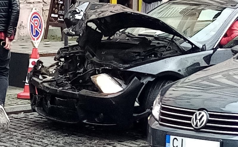 Bolizi "șifonați" bine pe Eroilor, de 1 Decembrie. "Incredibil. Tot mai periculos orașul ăsta"