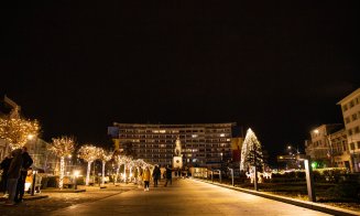 S-au aprins luminițele festive la Cluj! Vezi cum arată orașul în haine de sărbătoare