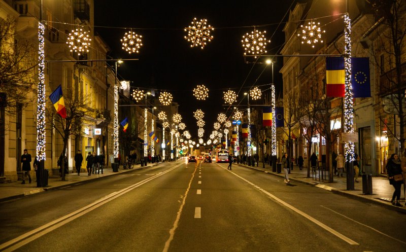S-au aprins luminițele festive la Cluj! Vezi cum arată orașul în haine de sărbătoare