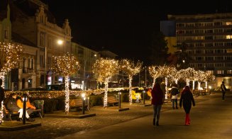 S-au aprins luminițele festive la Cluj! Vezi cum arată orașul în haine de sărbătoare