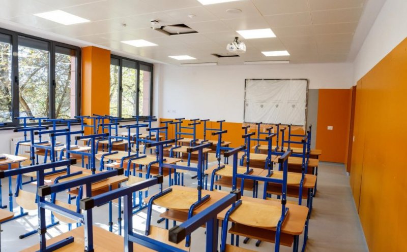 De Moș Nicolae, elevii de la Ghibu și Aslan intră în noile săli de clasă
