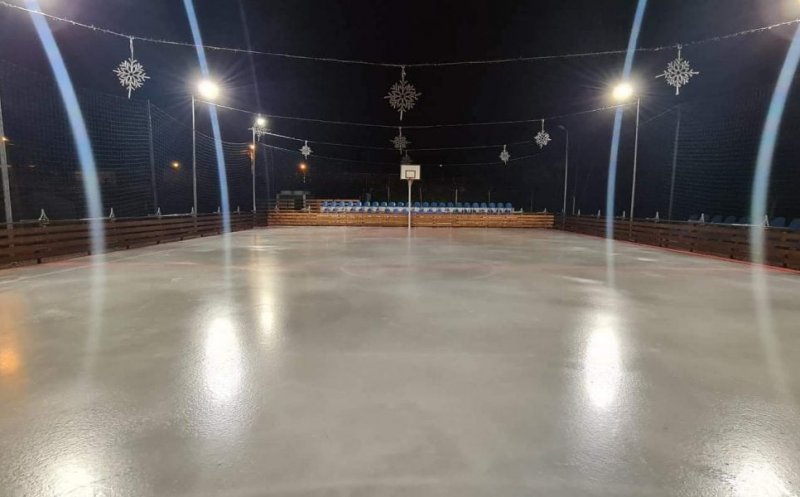 Liber la patinoarul din Câmpia Turzii. Ce surprize au pregătit organizatorii