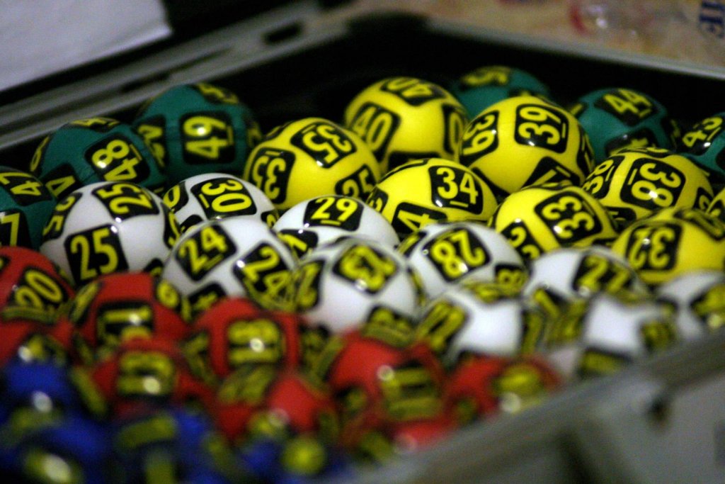 Loto 6/49. Cine a câștigat premiul de peste un milion de euro