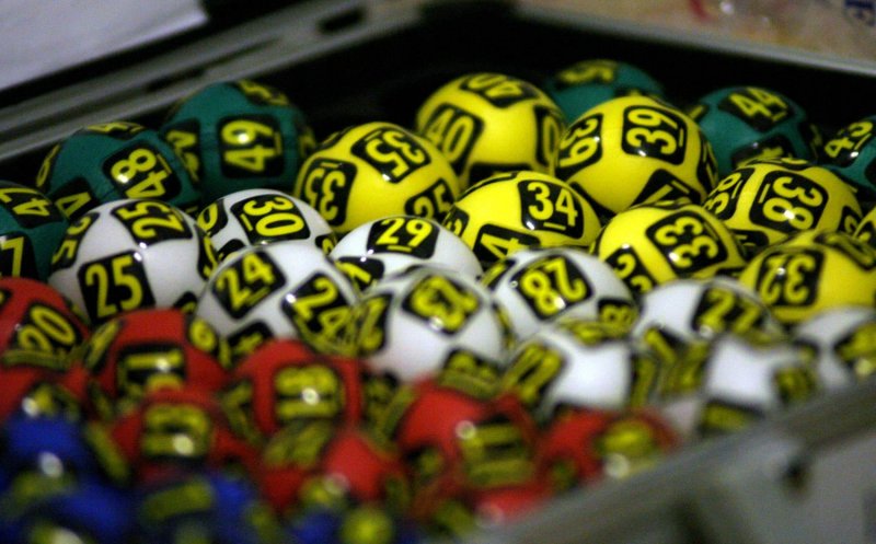Loto 6/49. Cine a câștigat premiul de peste un milion de euro