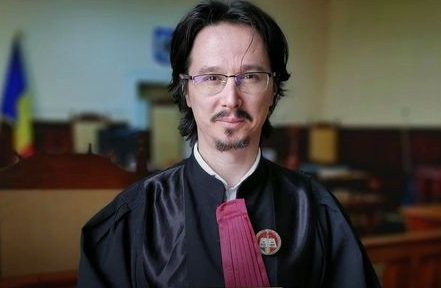 Judecătorul clujean Cristi Danileţ, exclus din magistratură. Motivul? Filmuleţe din viaţa privată publicate pe TikTok