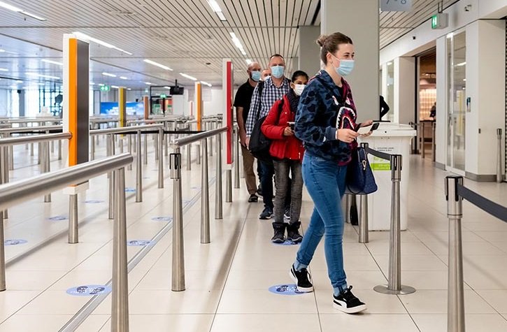 Amenzi între 2.000 și 3.000 de lei pentru necompletarea formularului de localizare
