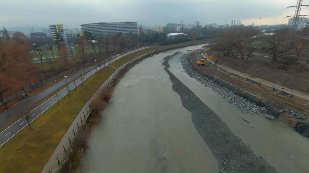 Filmare din dronă pe șantierul de modernizare a malurilor Someșului din Grigorescu