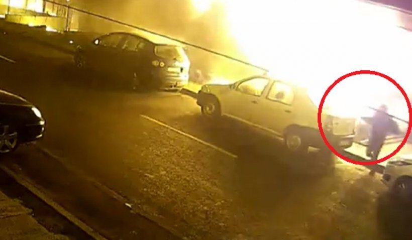 Incendiul de la blocul din Constanța ar fi fost provocat de doi copii. Doar unul ar putea răspunde penal