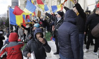 Florin Cîțu condamnă protestul AUR: „Violenţele şi vandalismele lor îi pun în pericol pe românii care nu se pot proteja de COVID-19”