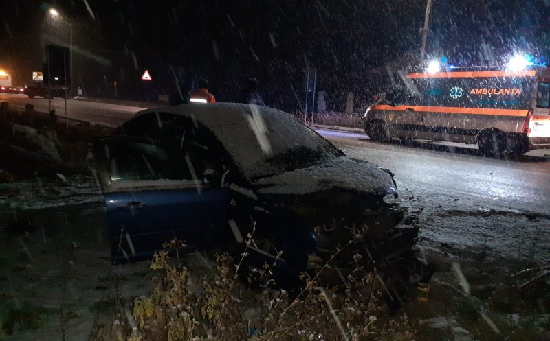 ACCIDENT în Cluj: Un şofer de 20 de ani a pierdut controlul volanului şi a lovit o maşină de pe contrasens