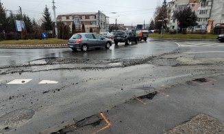 Atenție, șoferi! Pericol în sensul giratoriu de pe Câmpului