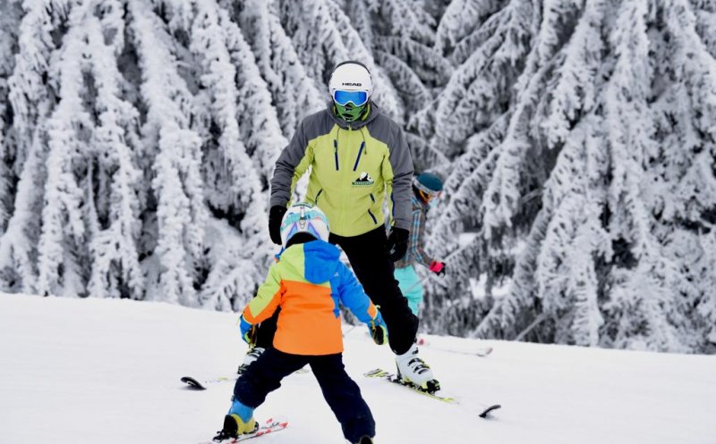 Tabere de o zi la Buscat - Băișoara, pentru cursuri de schi și snowboard. Care este prețul