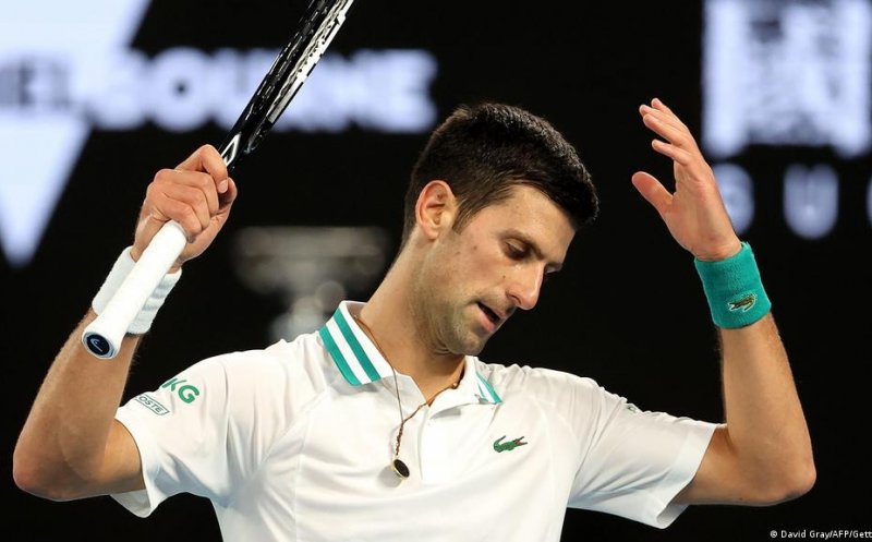 Victorie pentru Djokovic. Sârbul poate rămâne în Australia deoarece instanţa i-a revocat anularea vizei