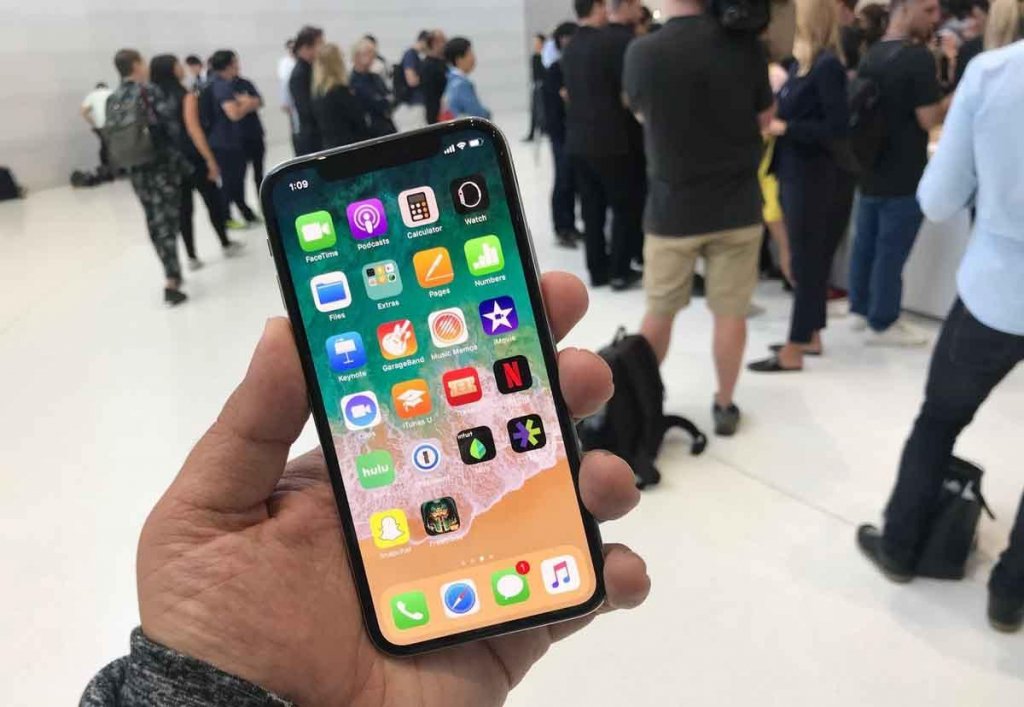 Noul iPhone se lansează la primăvară. Ce funcții noi va avea telefonul de la Apple