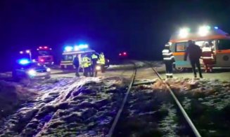 Doi adolescenţi au murit într-o mașină lovită de tren. Tatăl, care a supravieţuit, îi ducea acasă de la săniuș