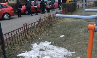 Coadă la plata impozitelor în Mănăştur la -5 grade Celsius