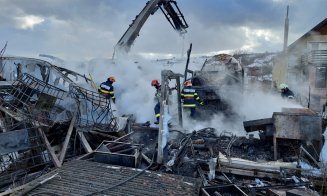 Explozie urmată de un incendiu într-un garaj din Cluj