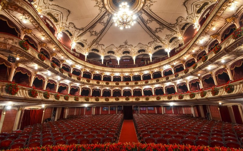 Opera Română din Cluj trage cortina din cauza COVID. Spectacole amânate și anulate